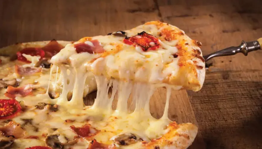 Review of cheeses used to make pizza. Which cheese is the best?