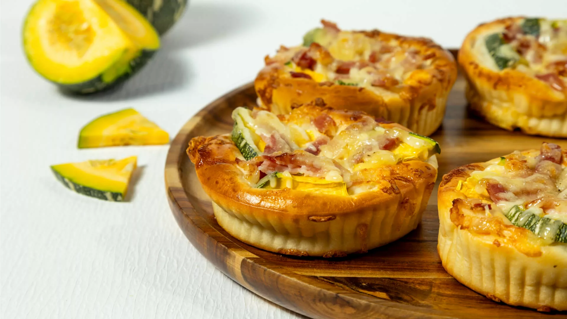Bánh Cuộn Bí Ngô Mini